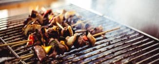 barbecue à cuisson verticale