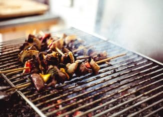 barbecue à cuisson verticale