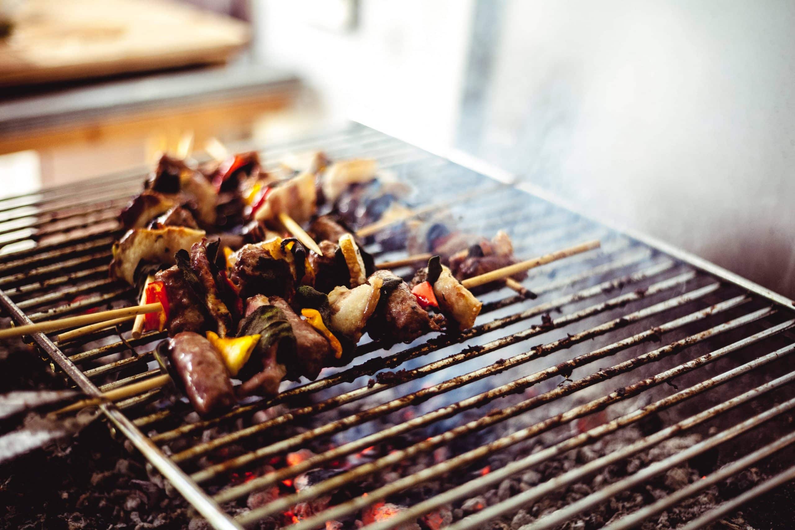 barbecue à cuisson verticale